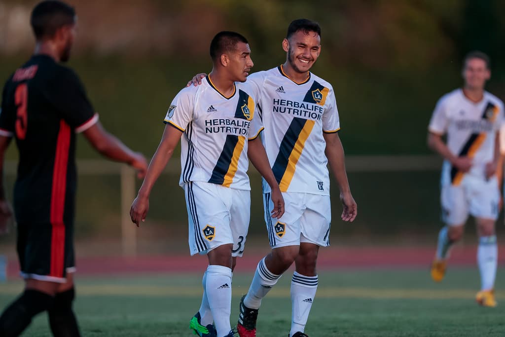 Conoce a los hermanos de raíces mexicanas que se están ganando la titularidad en LA Galaxy