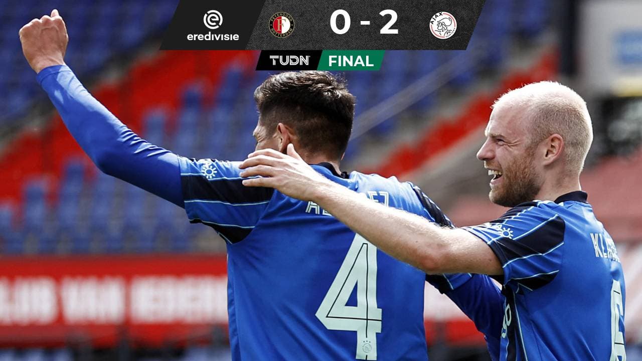 El Ajax celebra la victoria del clásico jugado a tope