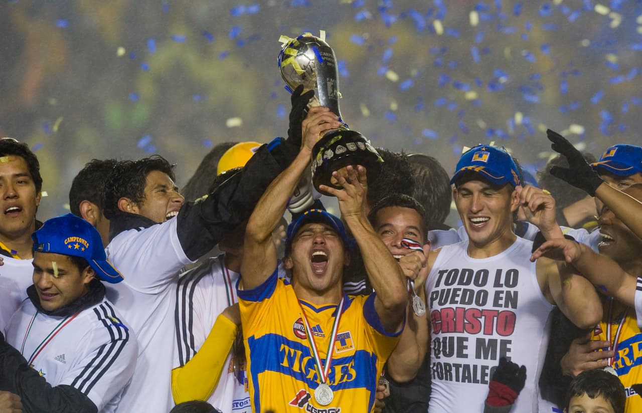 Ferretti fue campeón con Tigres en el Apertura del 2011 al derrotar en la final a Santos Laguna.