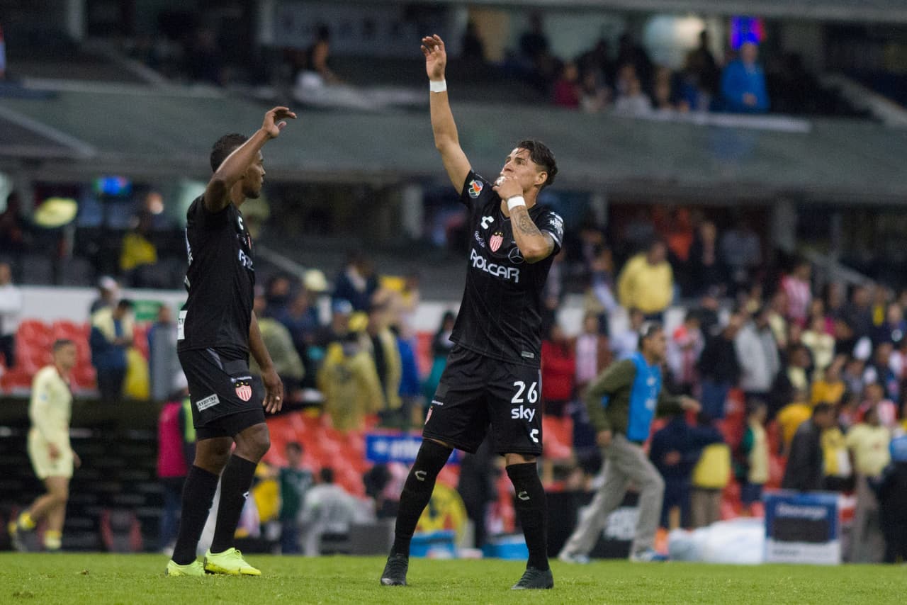 El festejo no podía ser de otra manera pues siempre reviste ganar en el Azteca a uno de sus dos inquilinos, especialmente al América,