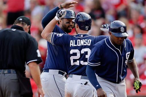 Con grand slam de Alonso, Padres vencen a Rojos