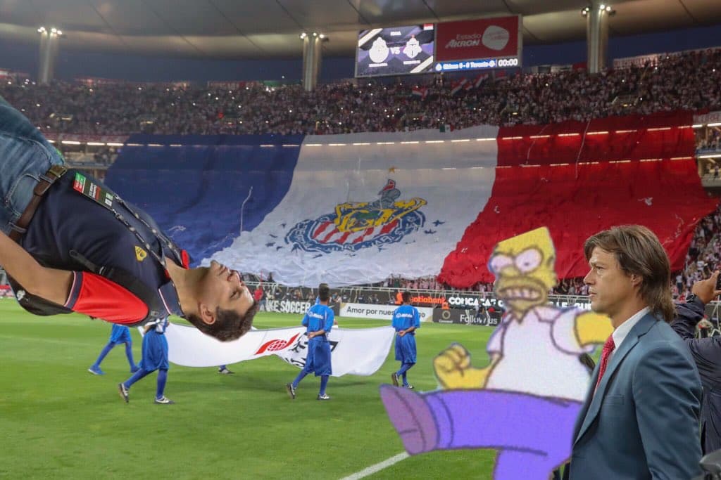 El equipo solo quería que su gente le ayudara a quitar a un intruso en un cuadro espectacular entre Matías Almeyda y la bandera gigante de su afición.