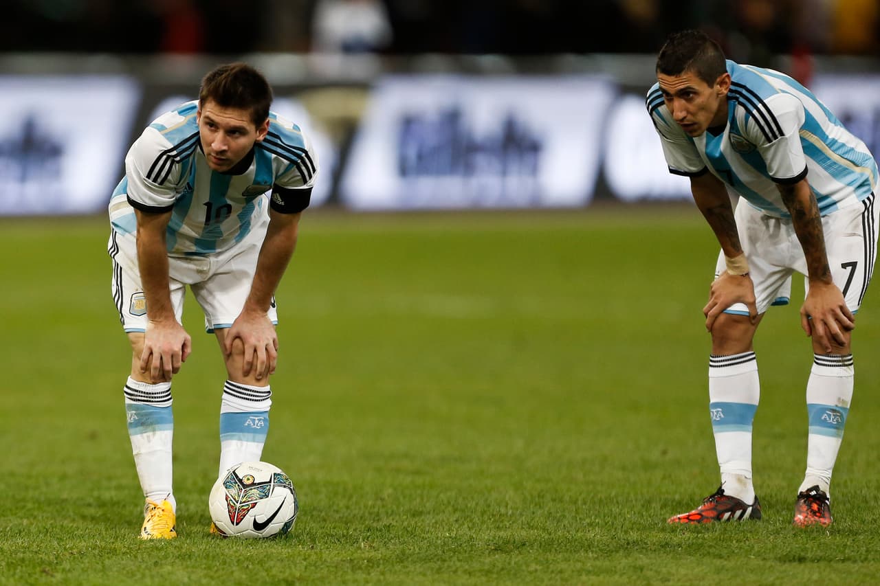 Durante el Mundial de Brasil, Messi se convirtió en el hombre gol del cuadro entonces dirigido por Sabella y fue uno de los pilare, junto al ‘Fideo’y ‘Masche’, de una Argentina que llegó hasta la final y casi rompe la sequía de 28 años sin ganar el trofeo más importante de la FIFA.