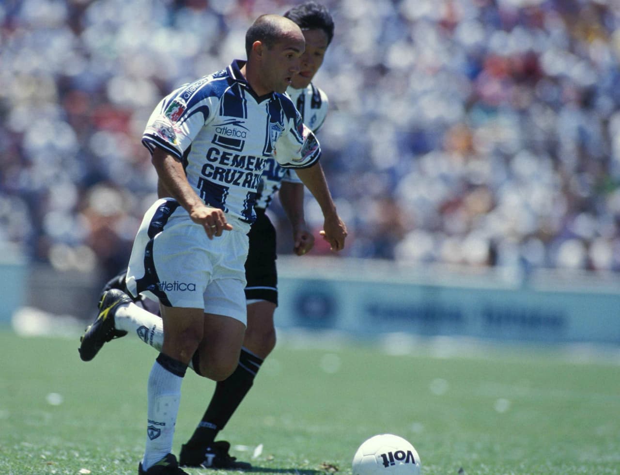 El 29 de enero de 2001 el delantero Pablo Hernán Gómez, al servicio del Pachuca, falleció en un accidente automovílistico cuando viajaba con su esposa e hijos.