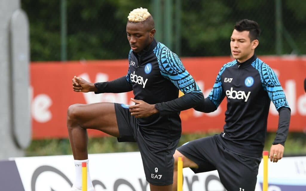 ‘Chucky’ Lozano es convocado por Napoli para la pretemporada