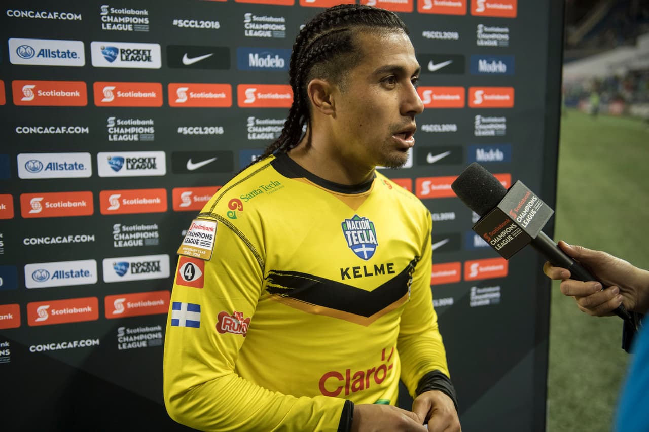 Mayén tuvo como experiencia previa a Santa Tecla su paso por Cafetaleros de Tapachula en la Liga de Ascenso de México.