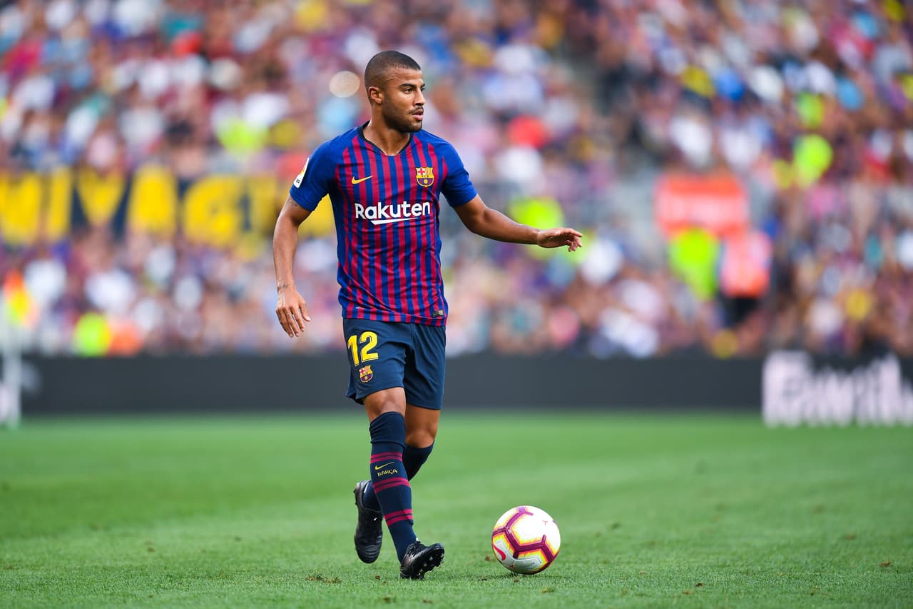 El otro fichaje que está por confirmarse en el club bético es Rafinha, quien también pasará cedido del Barcelona por una temporada.