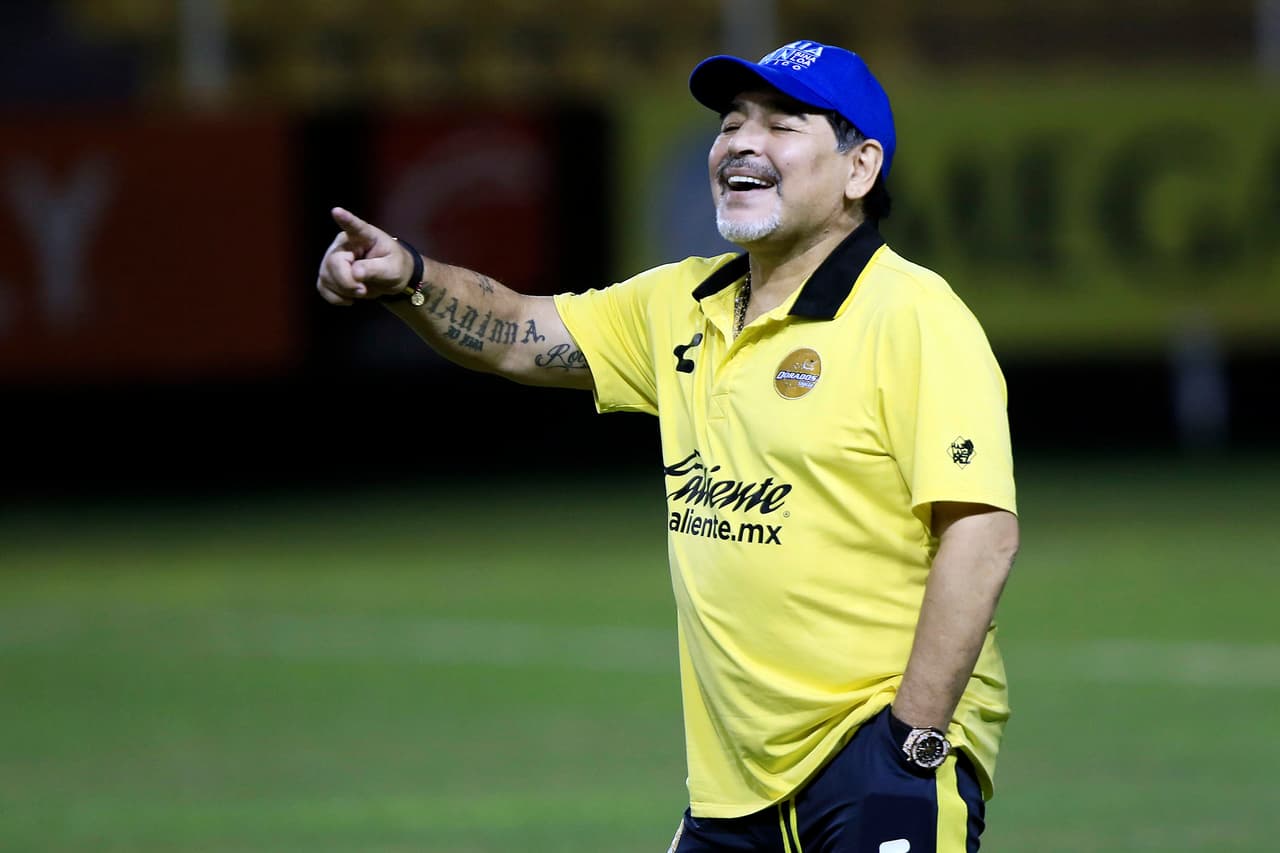 La siguiente opción que se rumora es la de Diego Armando Maradona, actual técnico de Dorados de Sinaloa.