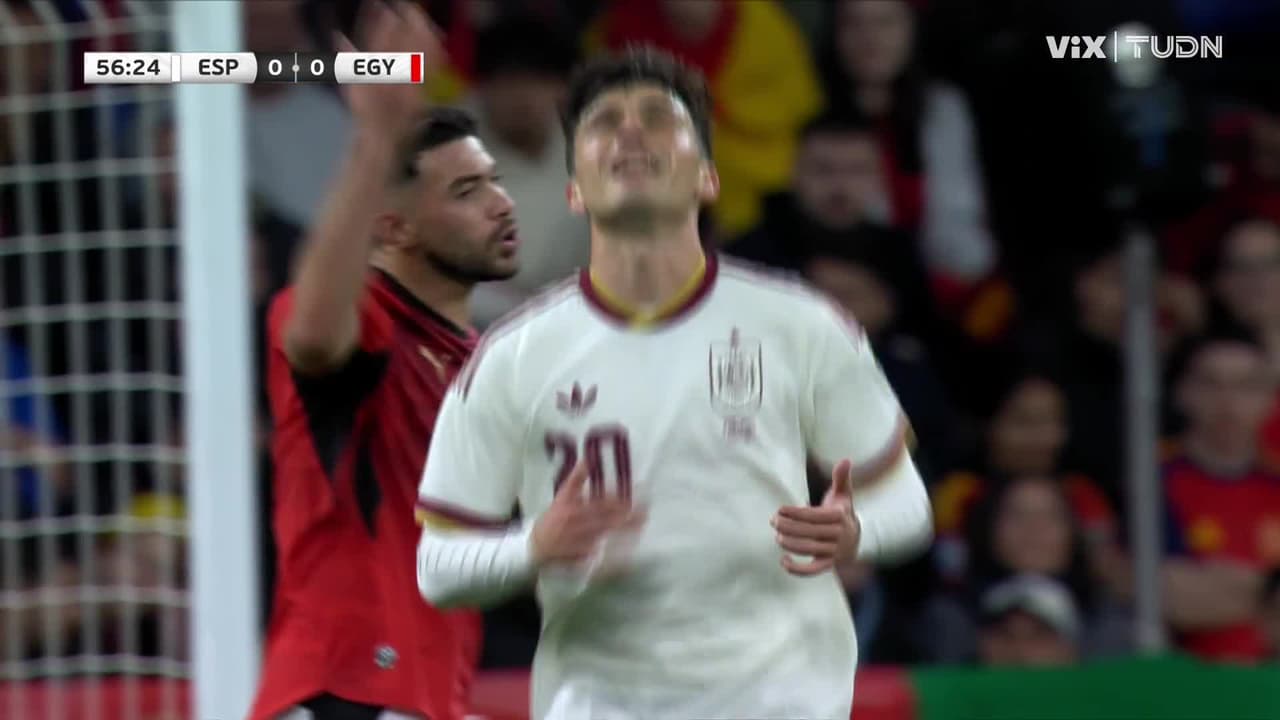 ¡Increíble! Pedri se pierde la más clara con uun atajadón de Mostafa Shobeir