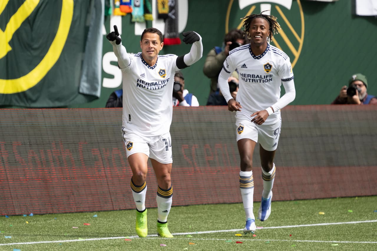 Chicharito fue el gran personaje del fin de semana con una gran presentación en Providence Park, que ayudó a su equipo a cortar una mala racha de dos derrotas consecutivas.
<br>