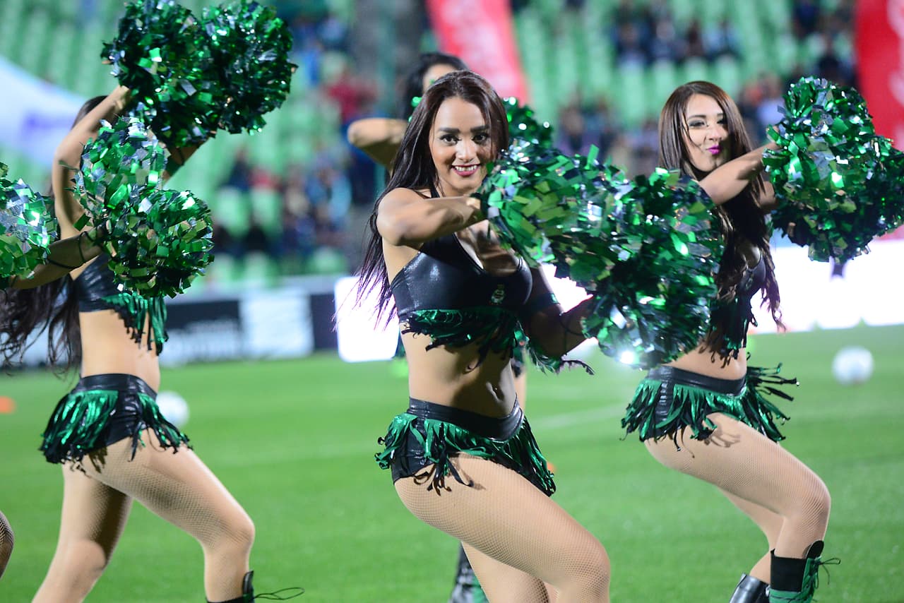 La belleza de las porristas en la fecha 6