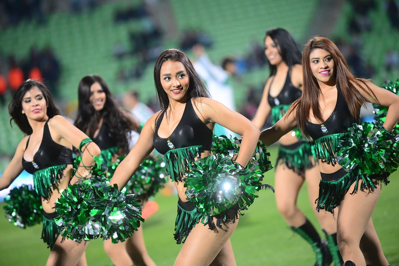 La belleza de las porristas en la fecha 6