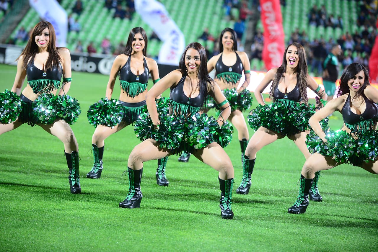 La belleza de las porristas en la fecha 6