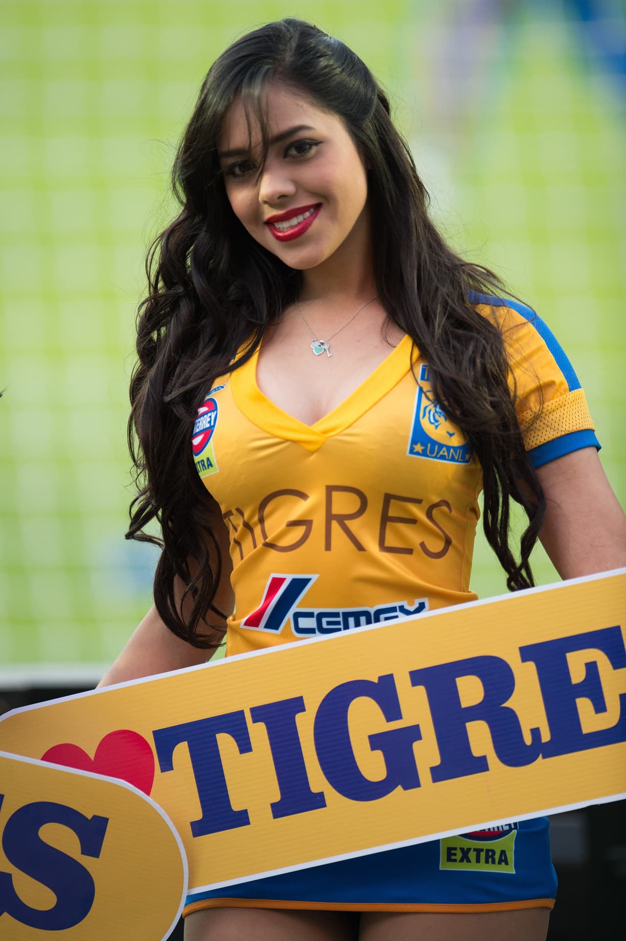 La belleza de las porristas en la fecha 6