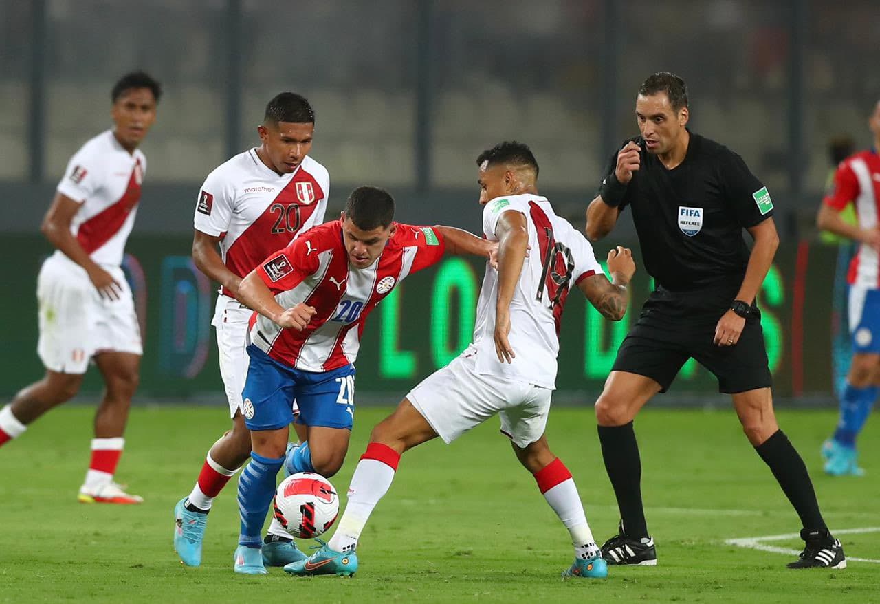 Esa clasificación da derecho a la seleción andina a disputar uno de los repechajes de acceso a Qatar 2022 ante Emiratos Árabes Unidos o Australia, finalistas de las eliminatorias de la AFC.