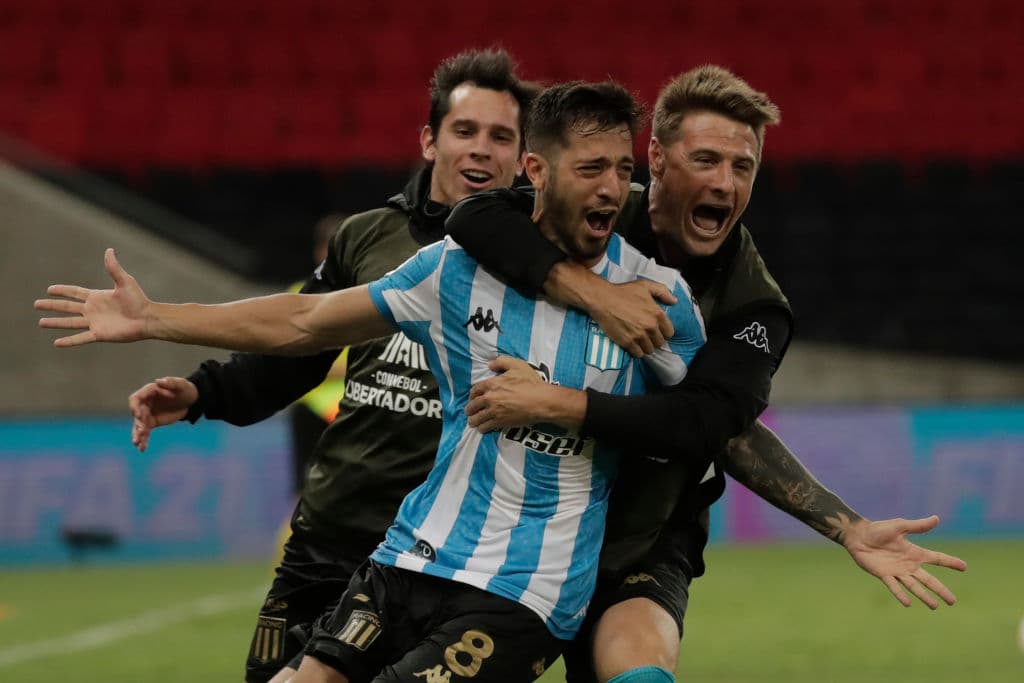 Flamengo se deja anotar en en casa y el empate 1-1 le da el pase a Racing gracias al gol de visitante.