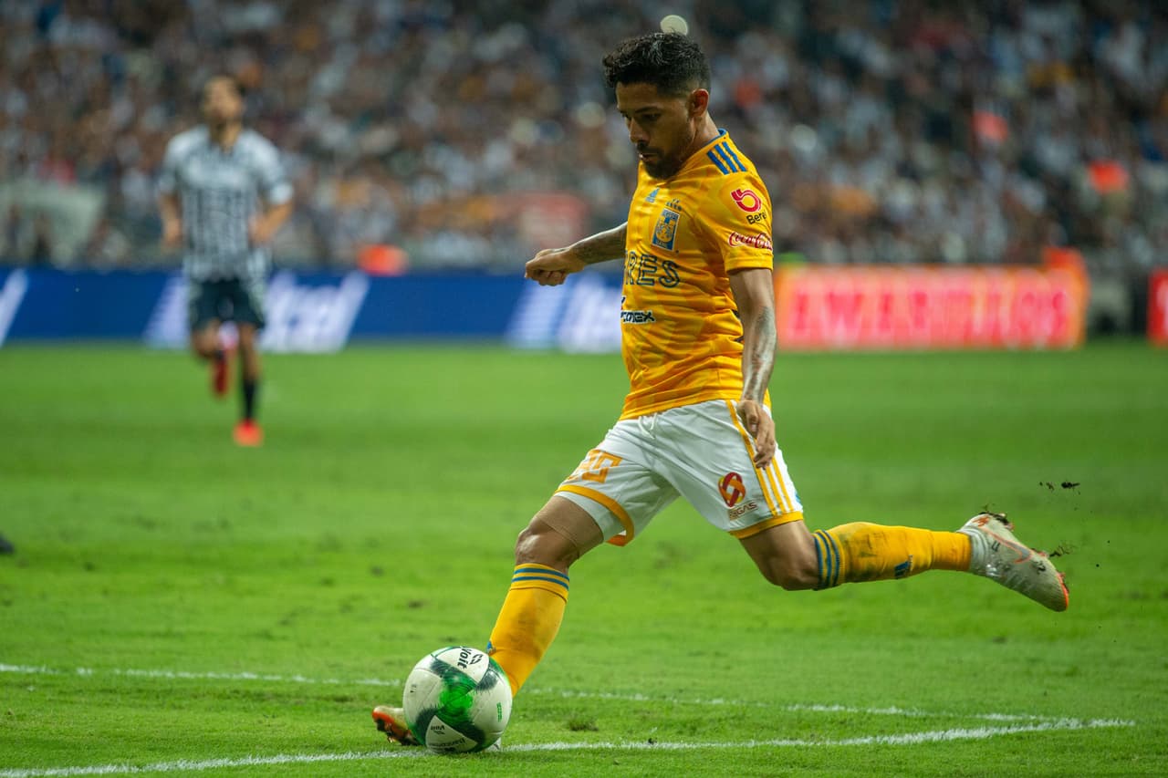 <b>3) Javier Aquino (Tigres)</b>. El lateral mexicano del equipo regiomontano está valuado en 5.5 millones de dólares.