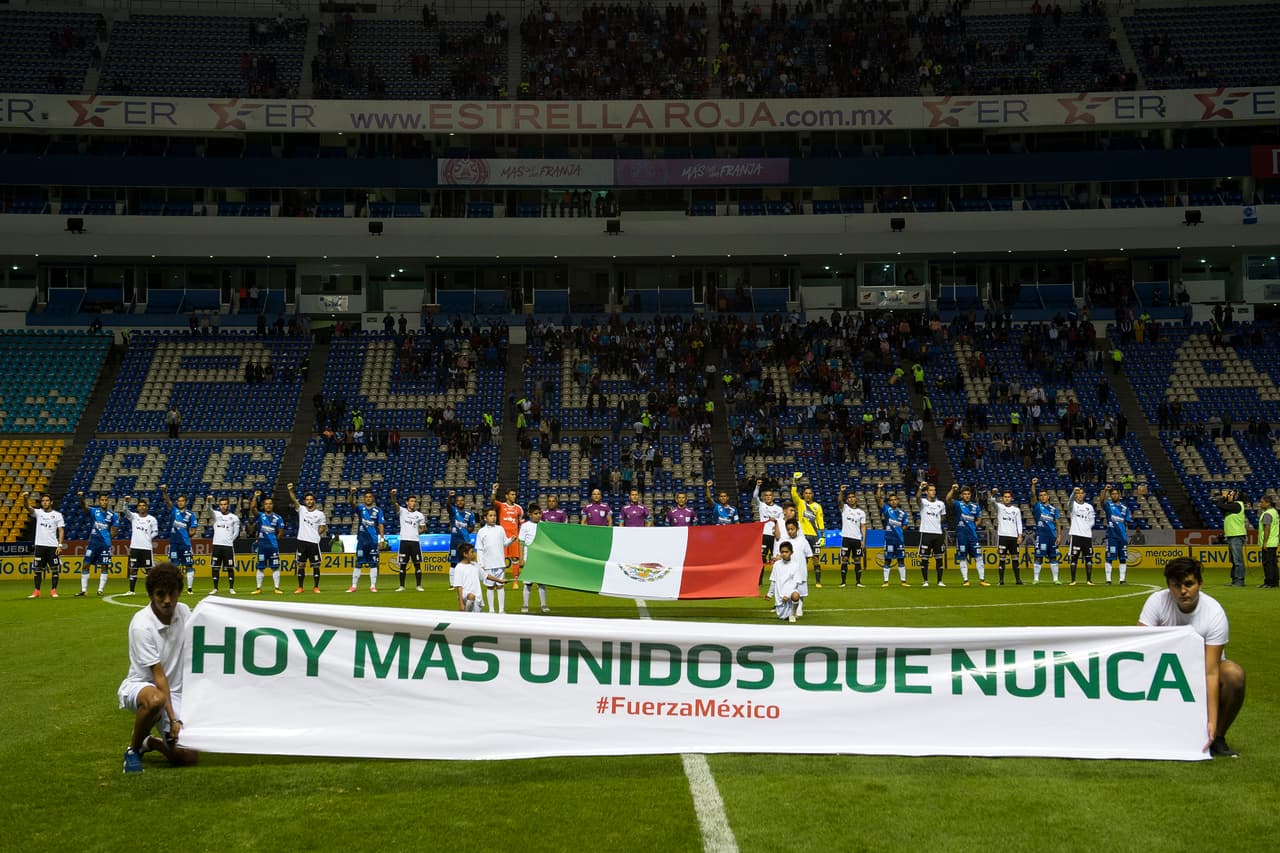 Muestras de apoyo en la Liga MX: Puebla 1-2 Atlas