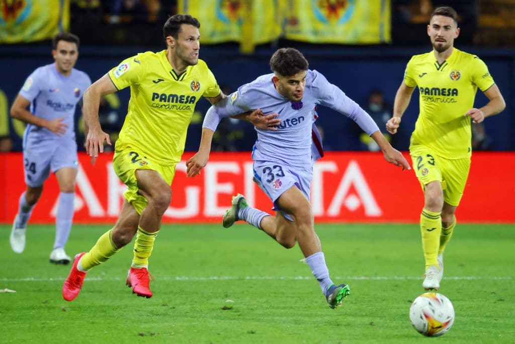 Frenkie de Jong, Memphis Depay y Philippe Coutinho marcan en La Cerámica y le pegan 1-3 al Villarreal.