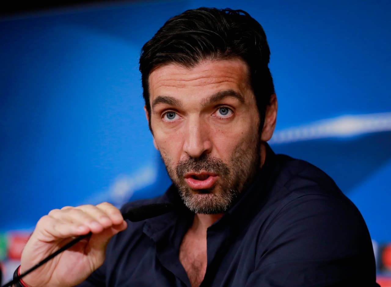 Buffon arremete contra el árbitro: “Si no tienes personalidad ve el juego comiendo papitas”