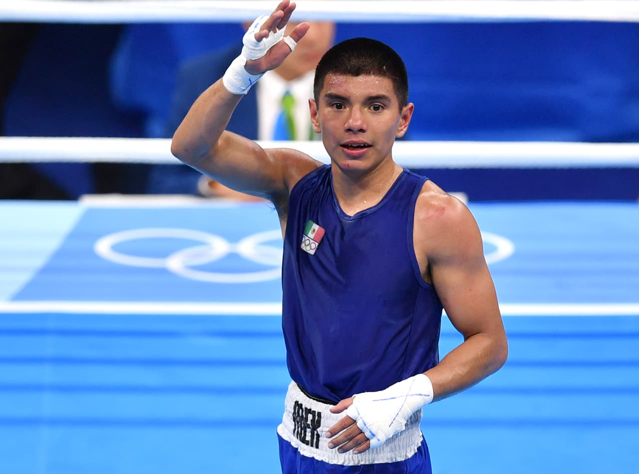 El mexicano Joselito Velázquez derrotó 3-0 al argentino Leandro Blanc en la categoría de 49 kg. de boxeo masculino.