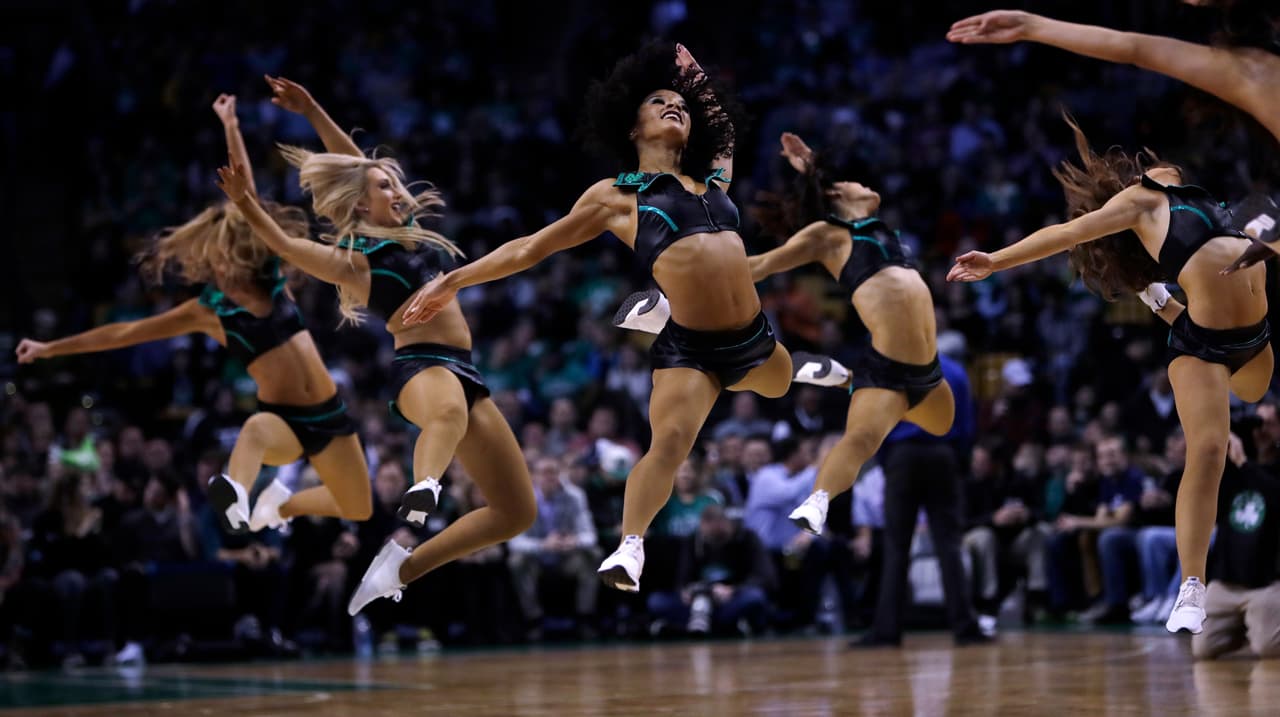 Las porristas de Boston Celtics esperan que con la sensualidad de sus bailes y su belleza sean una motivación especial para que su equipo por fin derrote a Cleveland Cavaliers en las finales de NBA.