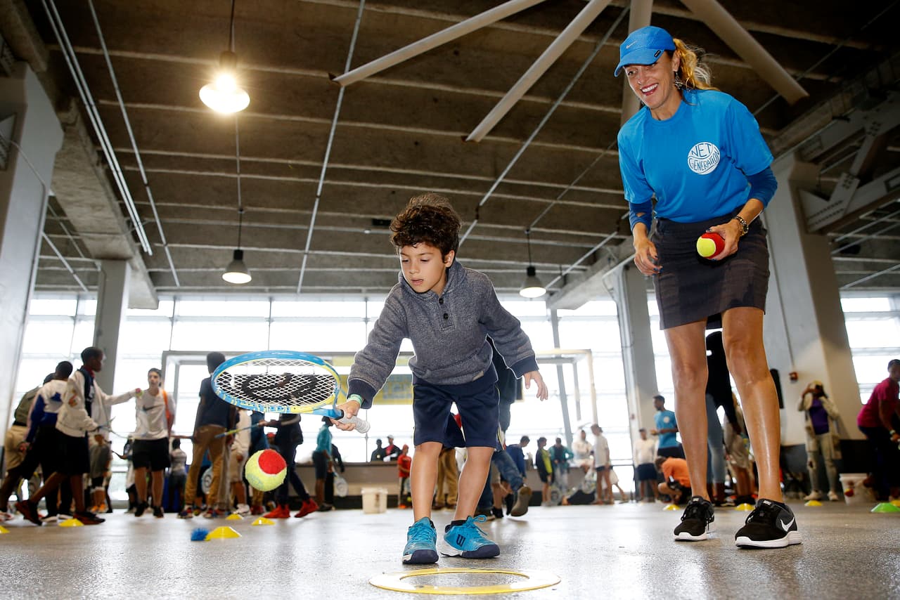 La rumana Simona Halep (2 de la clasificación WTA), la británica Johanna Konta, el australiano John Millman y el estadounidense Frances Tiafoe compartieron con los niños en el Kids Day, previo al comienzo del Miami Open, segundo Masters 1.000 del calendario de tenis.