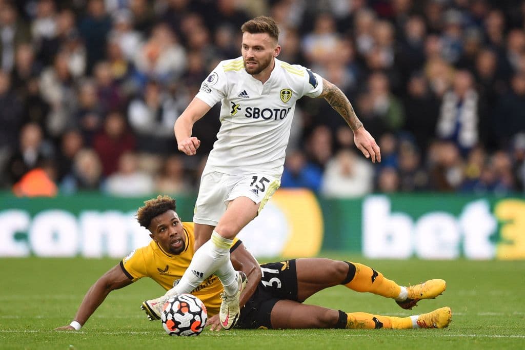 Rodrigo Moreno no desaprovecha el penal que le regalaron al inuti 90+4 y hace que el Leeds United y el Wolverhampton empaten 1-1 y dividan los puntos.