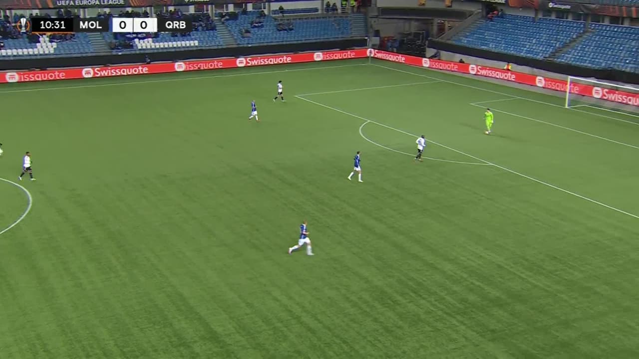 ¡GOL!  anota para FK Qarabag. Juninho