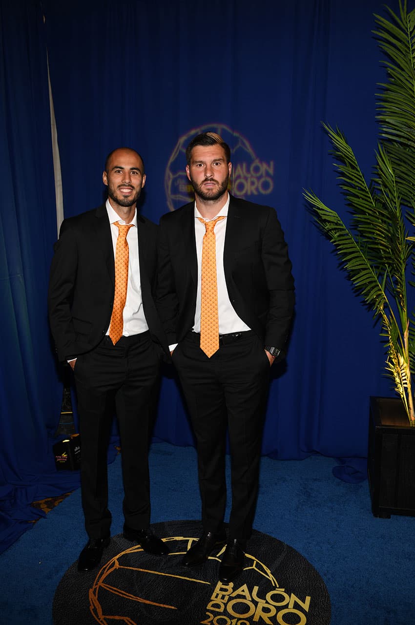 Los invitados especiales brillaron con luz propia en la alfombra azul del Balón de Oro 2019 de la Liga MX celebrado este sábado en Los Ángeles.