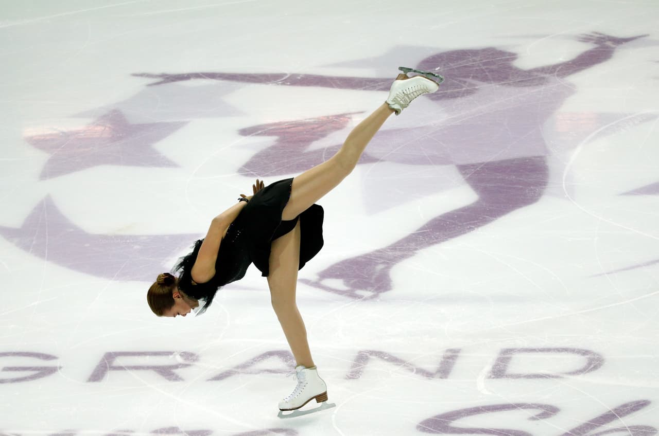 La elasticidad, la fuerza y la coordinación se mezclan con la belleza y la sensualidad propia de las mujeres durante las competencias de patinaje artístico, que tuvieron una nueva cita Grand Prix de Figuras en Francia.