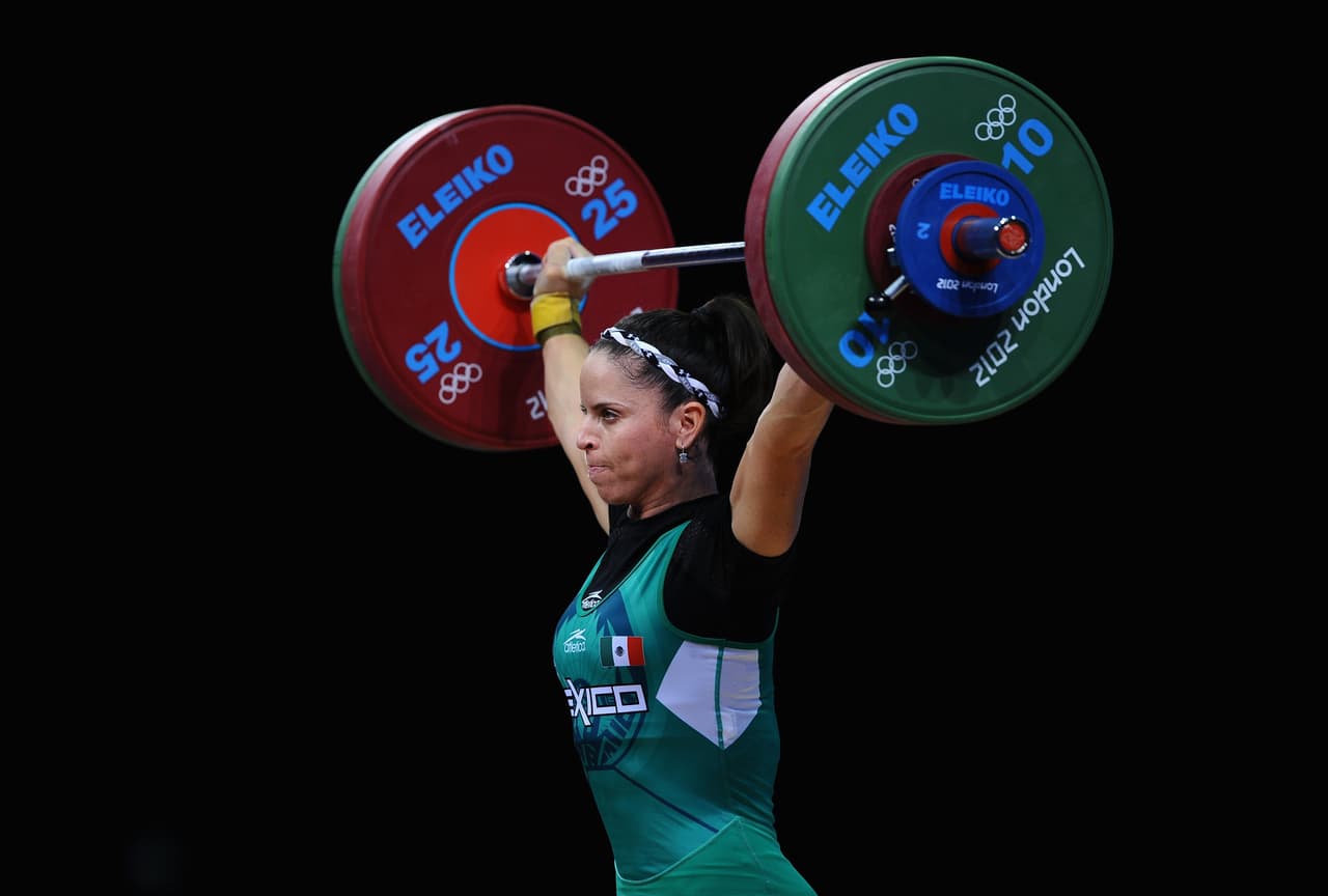 Pesista mexicana Luz Acosta aún debe aguardar por medalla de bronce