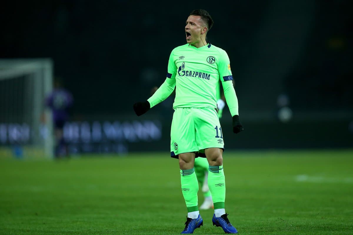 Con un bombazo de media distancia, el ucraniano Yevhen Konoplyanka abrió el marcador para el Schalke 04 al minuto 17.