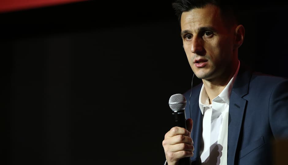 Además, el jugador confirmó su compromiso con el club: "vengo a dejarlo todo por el Atlético"