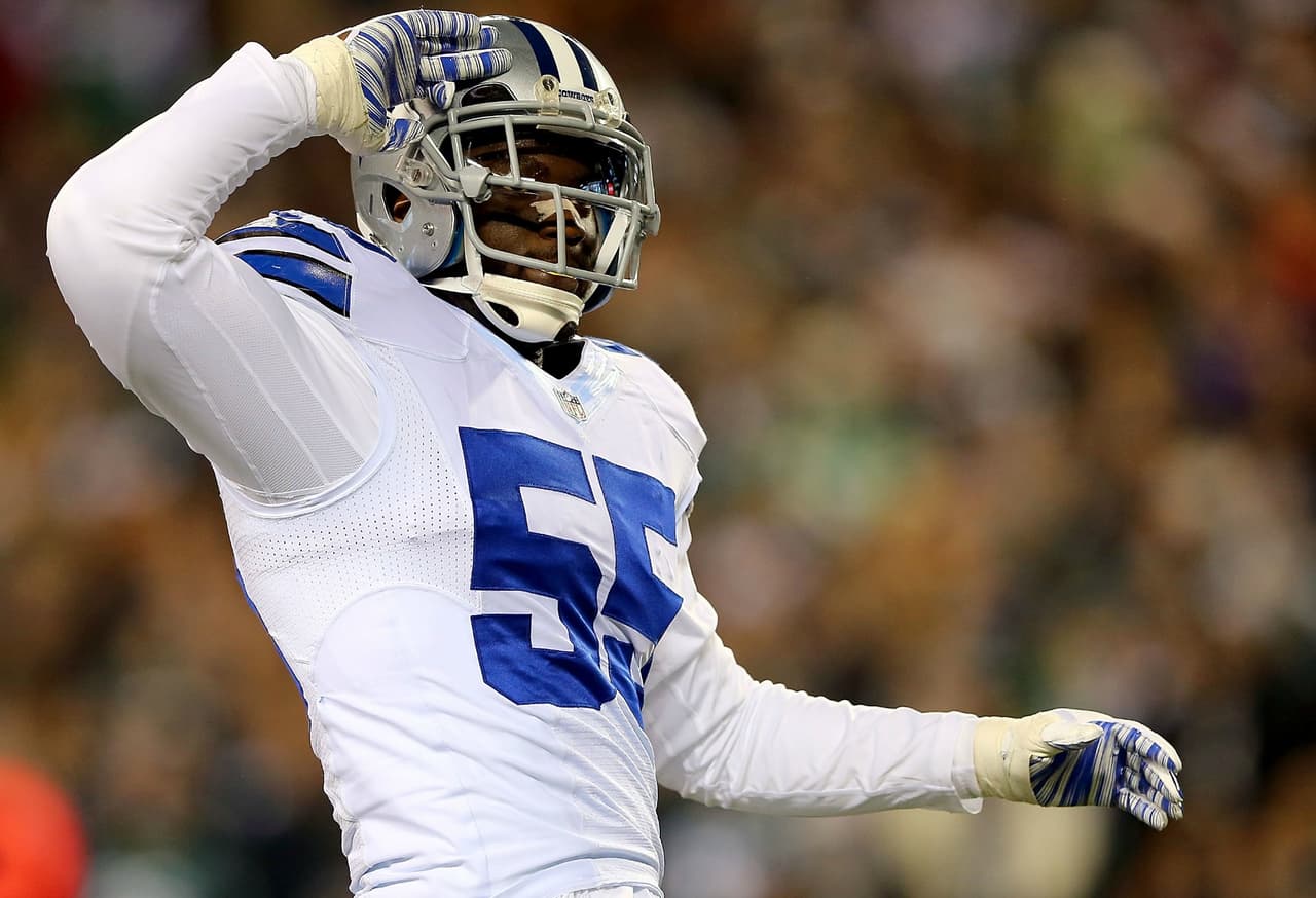 El linebacker se queda en Dallas tras llegar a un acuerdo de un año más.