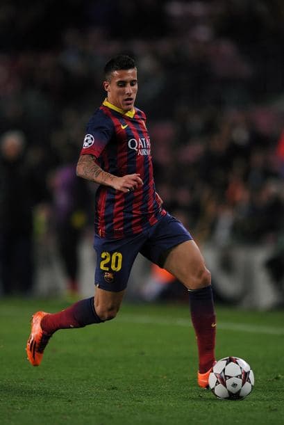El canterano Cristian Tello podría resultar un buen negocio para el Barcelona. Aunque ha tenido destellos de buen futbol, es difícil que aparezca en el cuadro inicial. Tal vez sea vendido a algún club europeo, tal como ocurrió con Bojan Krkic.
