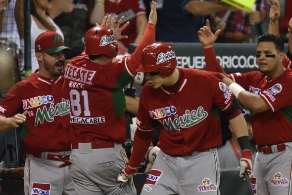 México tomó ventaja en la tercera entrada por 1-0 cuando Rico Noel conectó sencillo al bosque derecho con dos outs. El receptor dominicano Carlos Paulino trato de sorprenderlo pero su tiro fue malo a primera base, permitiendo a Noel llegar a tercera, desde donde anotó por imparable de Maxwell León.