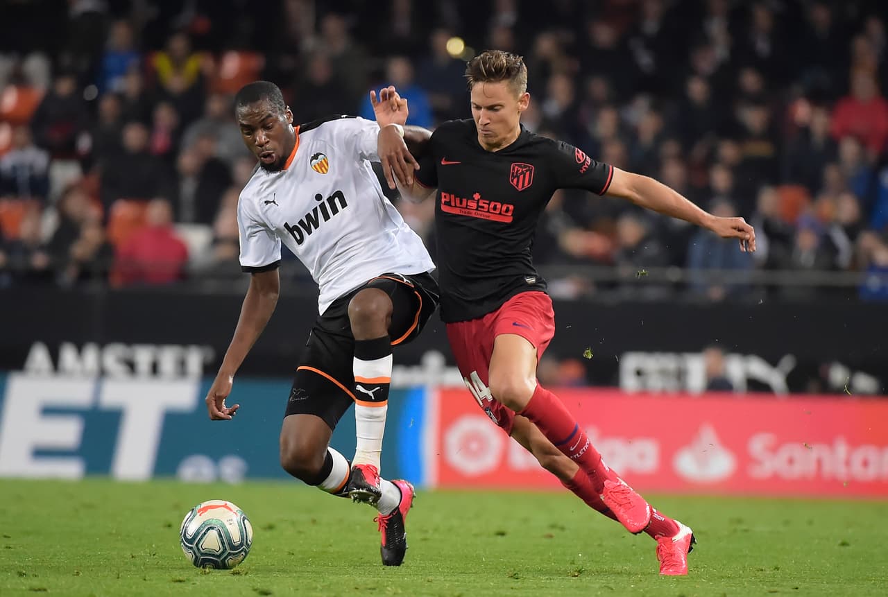 ¿Desconfianza? Héctor Herrera tendrá más competencia con Kondogbia