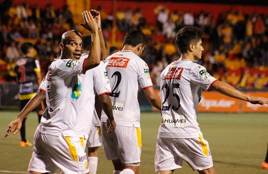 El campeón tico, inició con victoria el Torneo de Invierno 2015