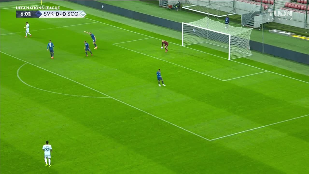 ¡TIRO ATAJADO! disparo por Ryan Christie.