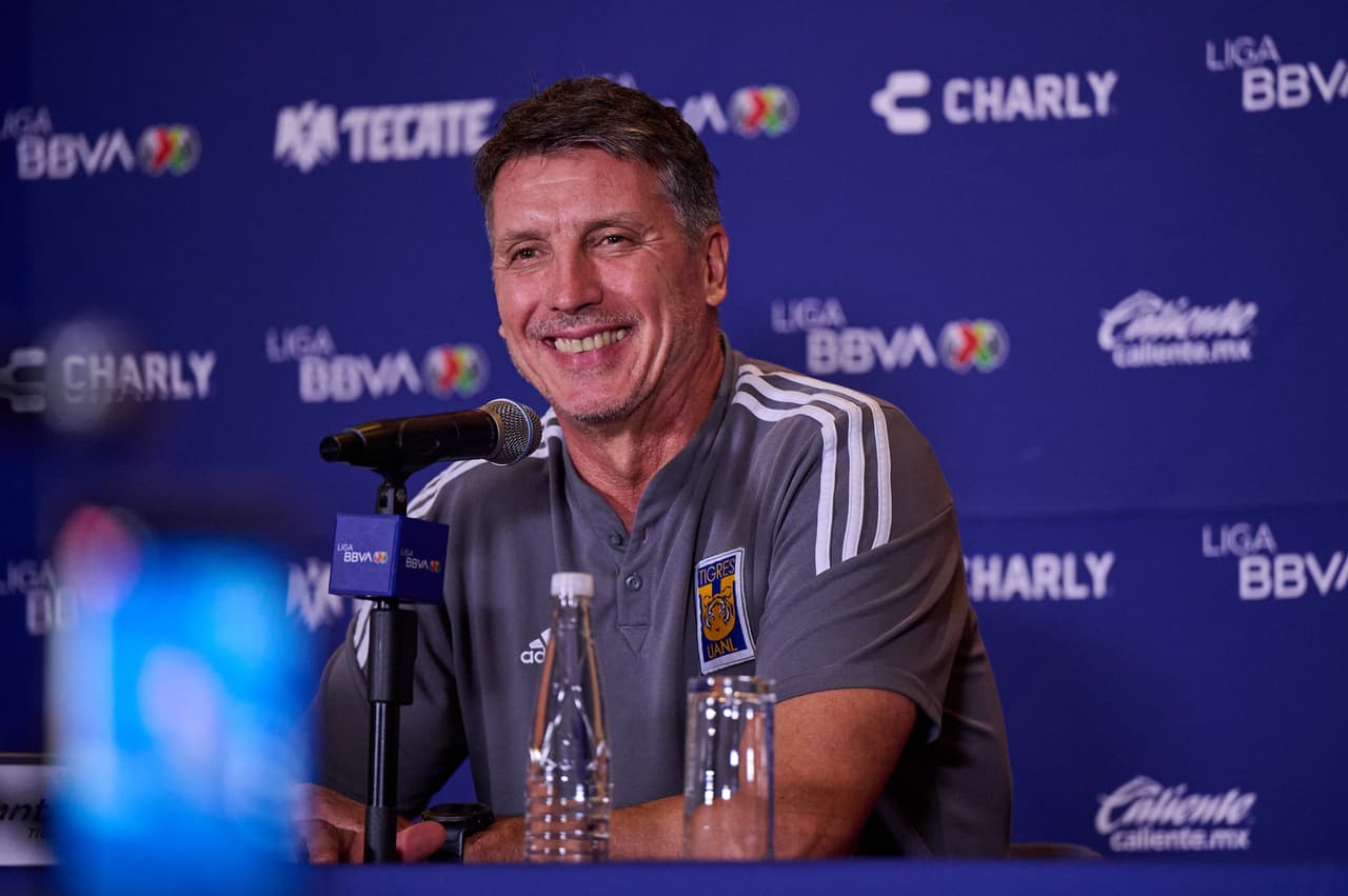 Siboldi deja misterio: "En estos partidos la sorpresa es fundamental"