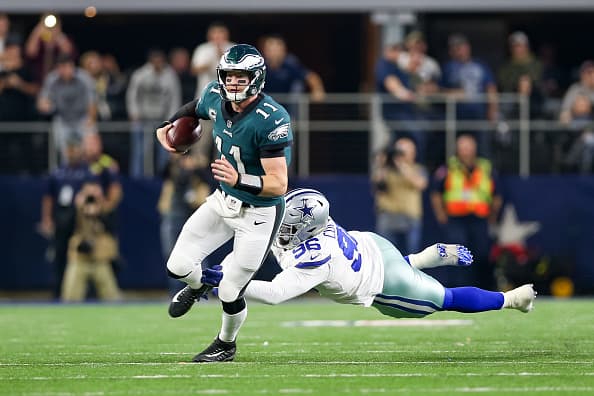 Carson Wentz concretó 14 de 27 pases intentados para sumar 168 yardas y 2 pases de anotación.