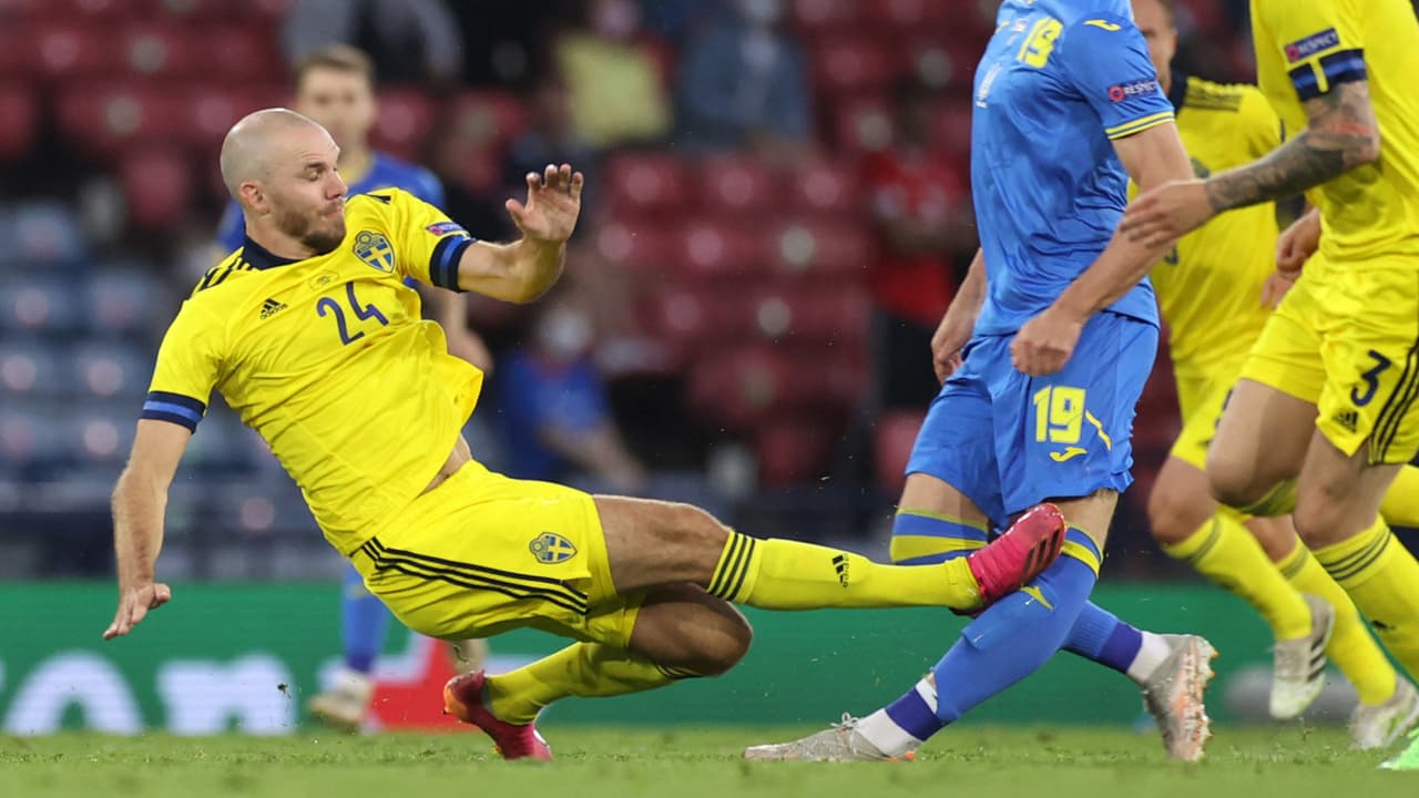 Besedin sufre ruptura de ligamentos por dura entrada de Danielson