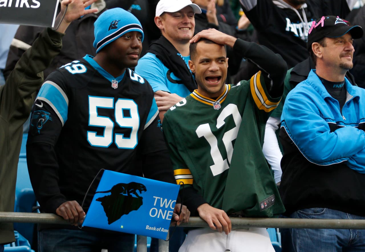Los Carolina Panthers se afianzaron como los únicos invictos de la NFC al vencer 37-29 a los Green Bay Packers, estas son las mejores imágenes del partido.