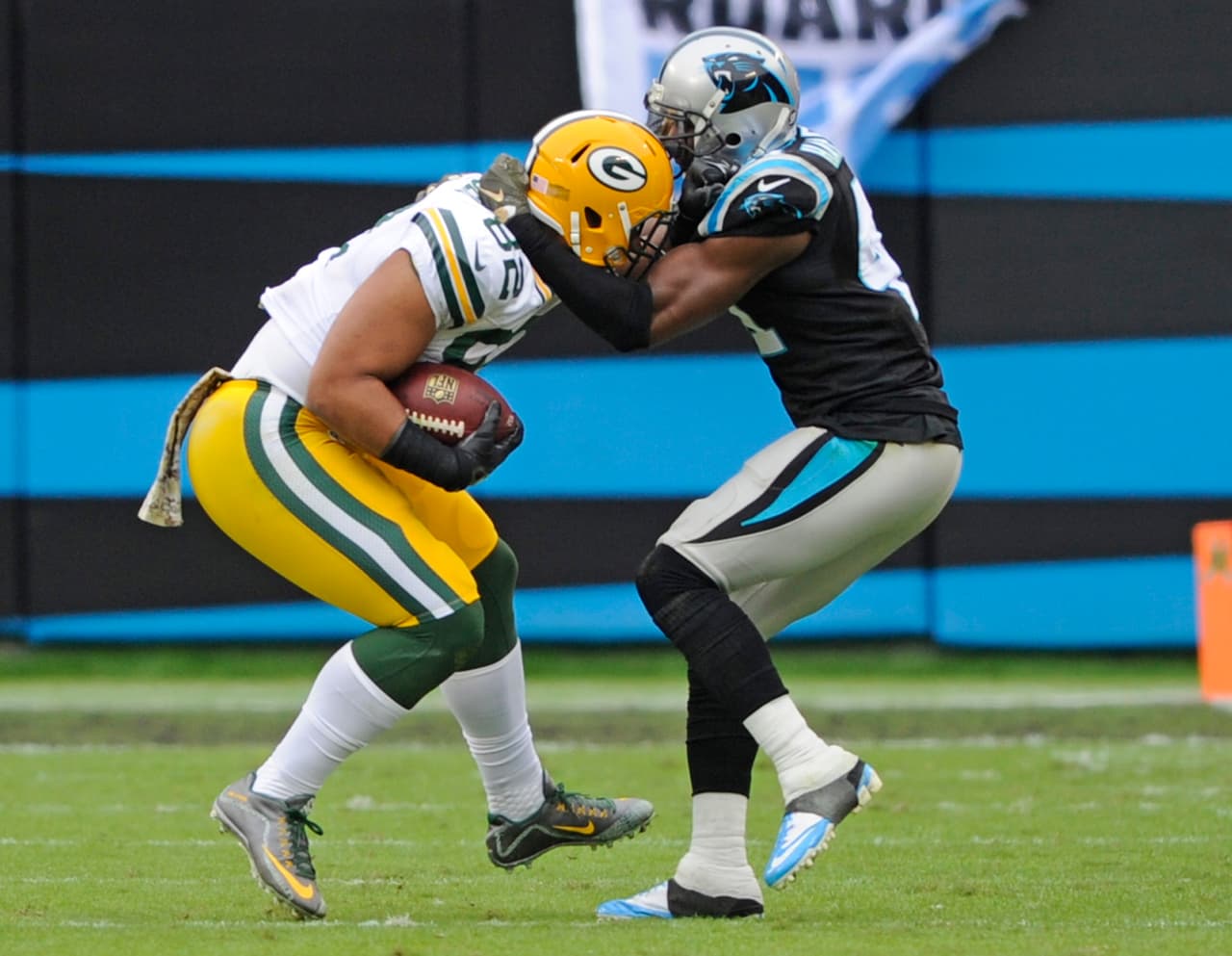 Los Carolina Panthers se afianzaron como los únicos invictos de la NFC al vencer 37-29 a los Green Bay Packers, estas son las mejores imágenes del partido.