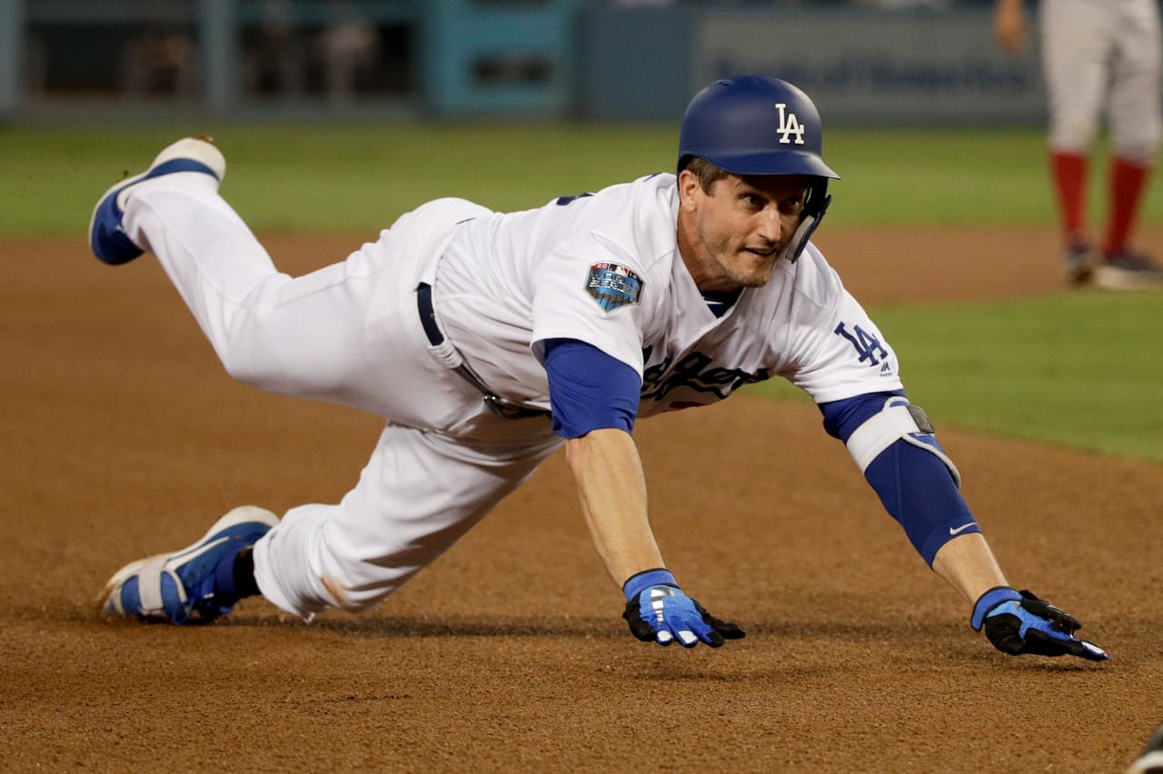 En la tercera entrada, con la colaboración de un mal fildeo de JD Martínez en el jardín derecho, Freese bateó triple, pero se quedó suspirando en la antesala y nunca se movió de ahí.