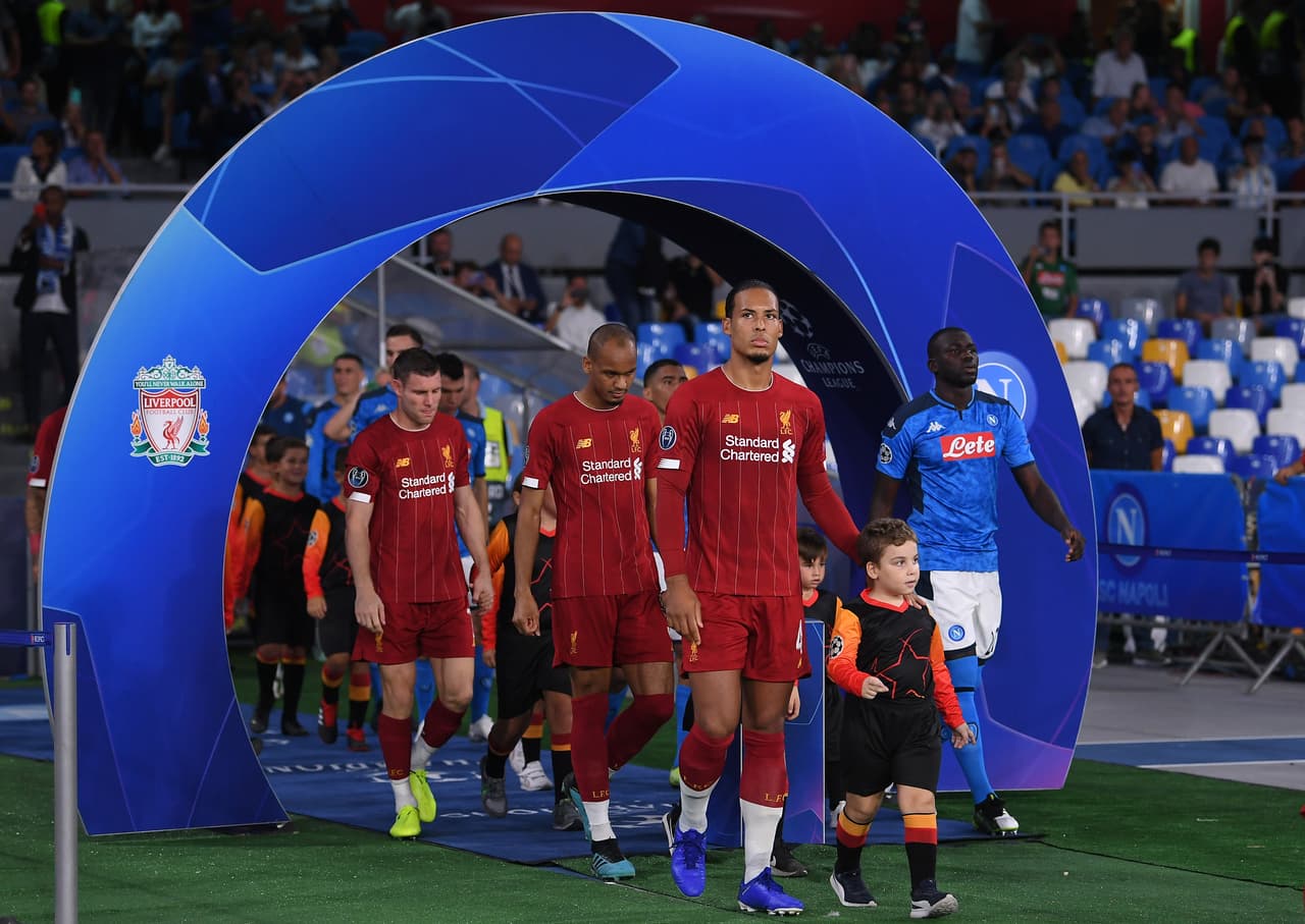 Napoli marcha cuarto en la Serie A con seis puntos de nueve; mientras el Liverpool lleva paso perfecto en la Premier League, 15 puntos de 15.