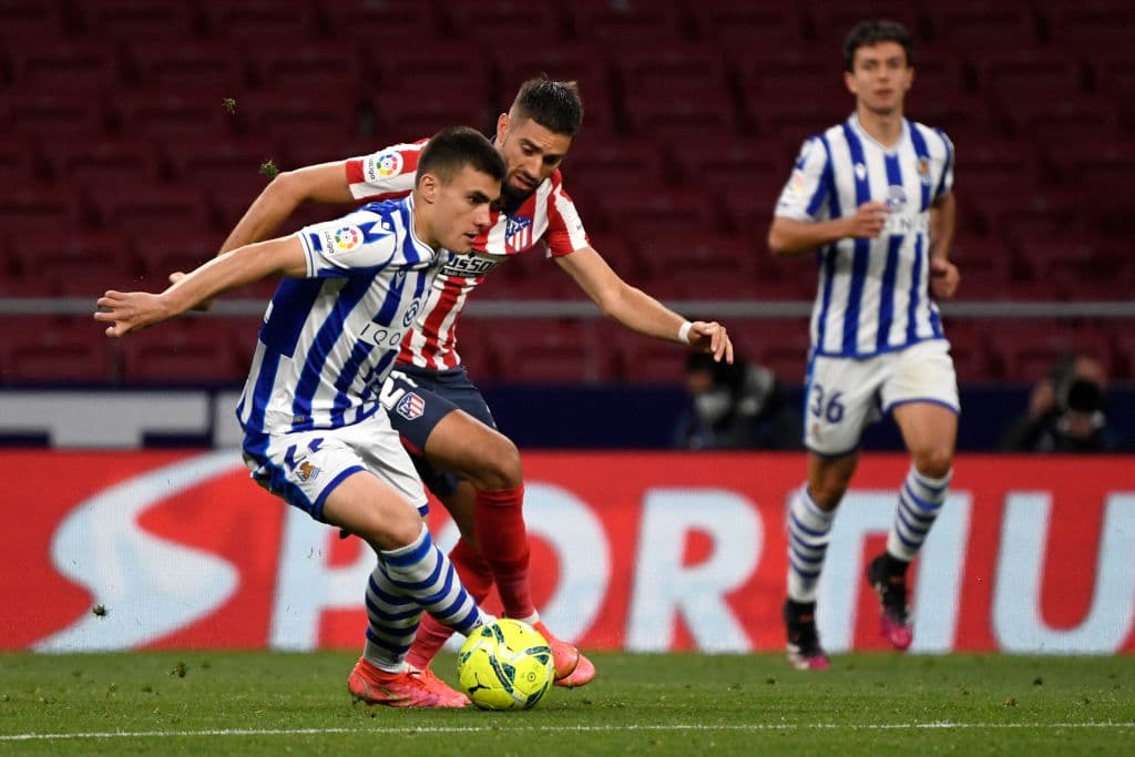 De la mano de Yanick Carrasco y Ángel Correa, el Atlético de Madrid consigue un importante y sufrido triunfo 2-1 frente a la Real Sociedad.