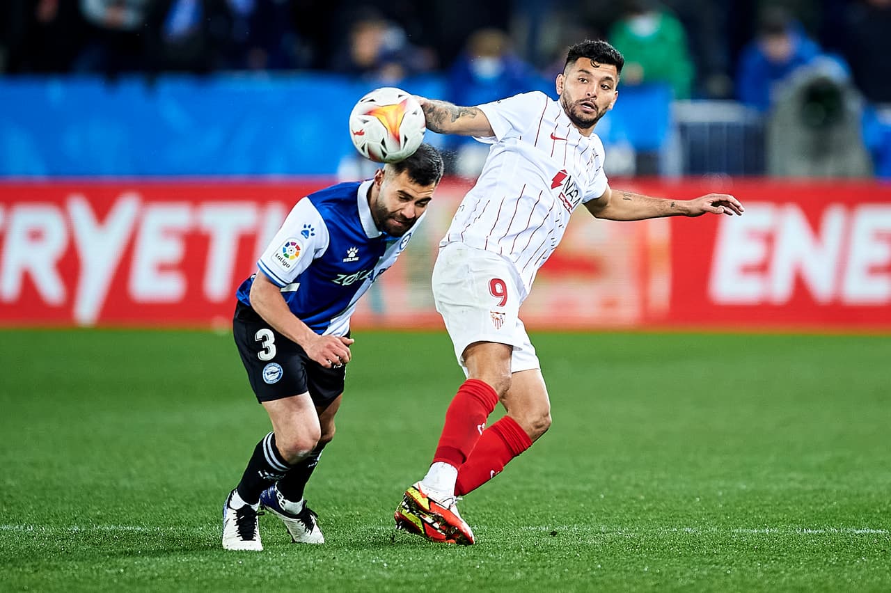 Sevilla se atasca en Mendizorroza ante un Alavés que estuvo más cerca de llevarse los tres puntos ante el sublíder.