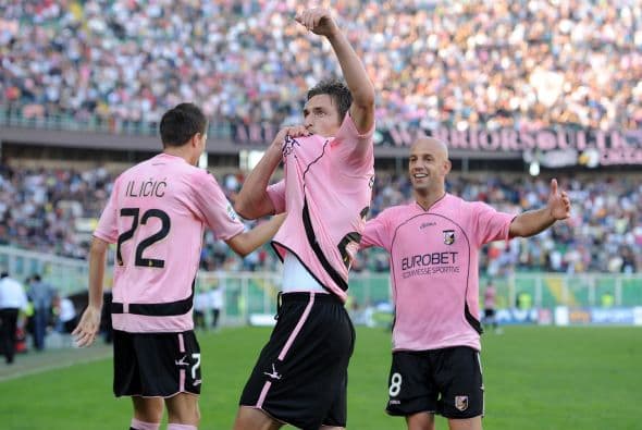 Cuatro anotaciones bastaron para que el Palermo se quedara con los tres puntos al son de 4-1.